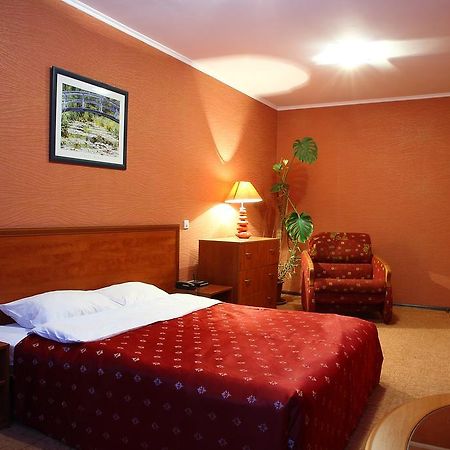 Ukrainian Hotel Service Apartments Kijów Zewnętrze zdjęcie
