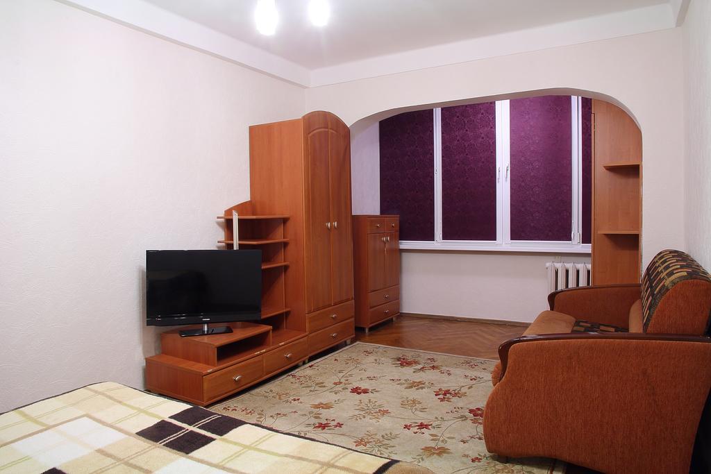 Ukrainian Hotel Service Apartments Kijów Zewnętrze zdjęcie