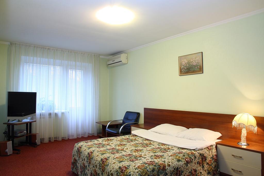 Ukrainian Hotel Service Apartments Kijów Zewnętrze zdjęcie