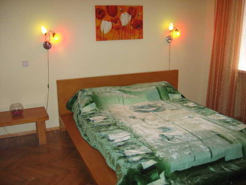 Ukrainian Hotel Service Apartments Kijów Zewnętrze zdjęcie