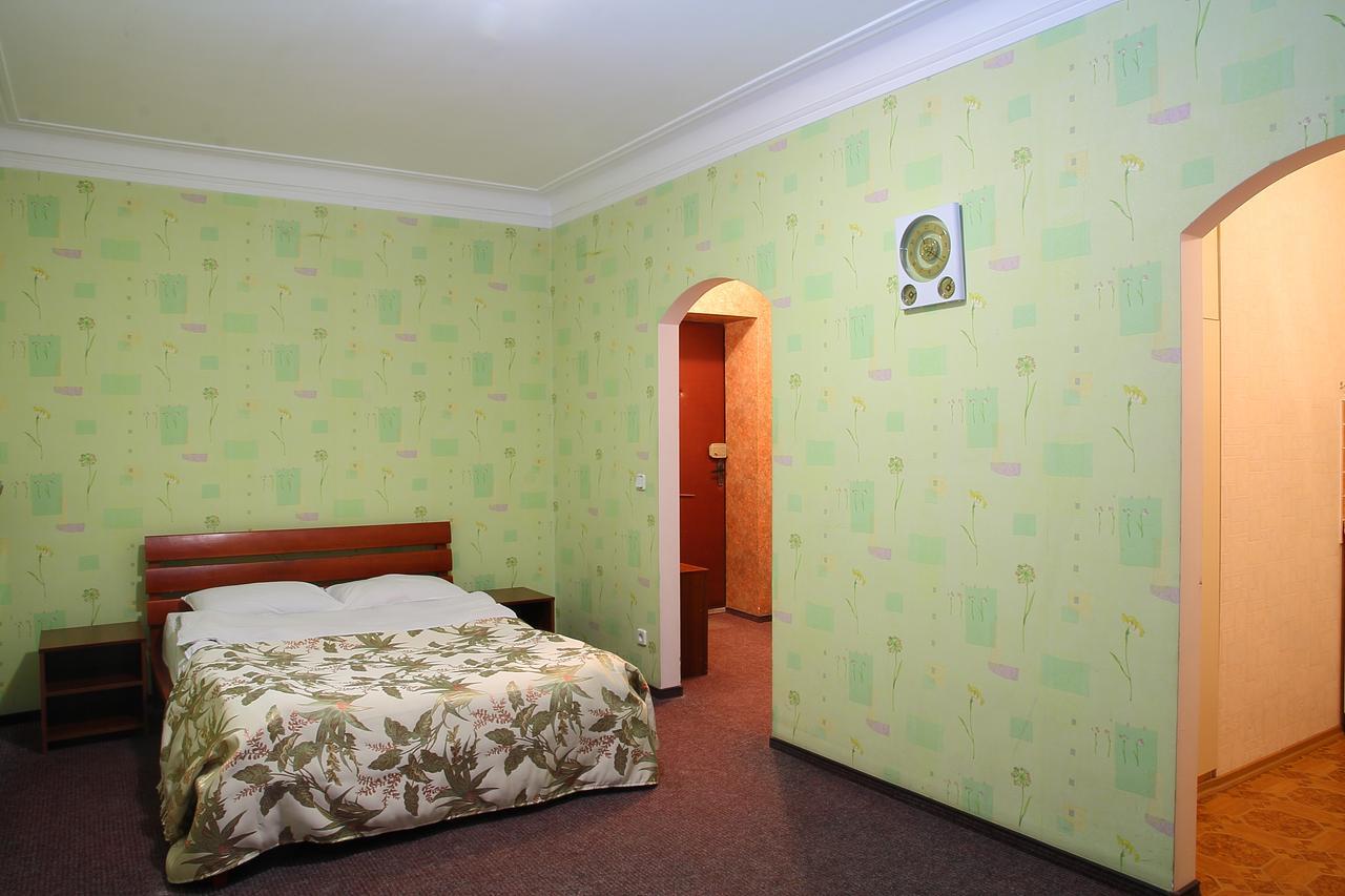 Ukrainian Hotel Service Apartments Kijów Zewnętrze zdjęcie