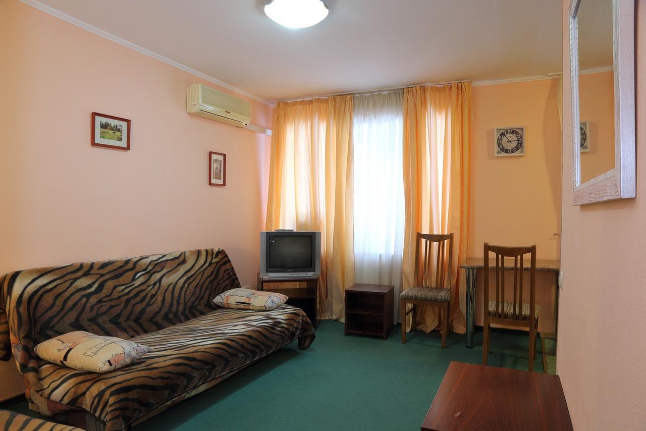Ukrainian Hotel Service Apartments Kijów Zewnętrze zdjęcie