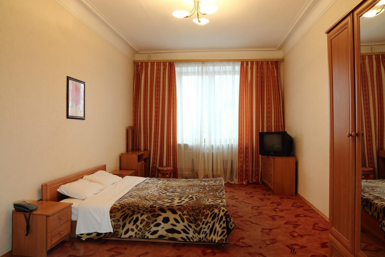Ukrainian Hotel Service Apartments Kijów Zewnętrze zdjęcie