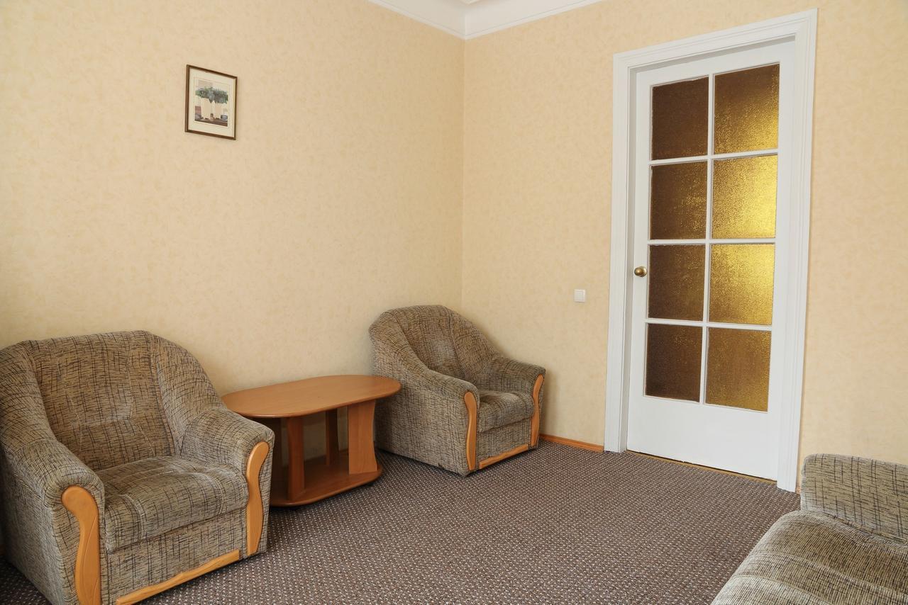 Ukrainian Hotel Service Apartments Kijów Zewnętrze zdjęcie